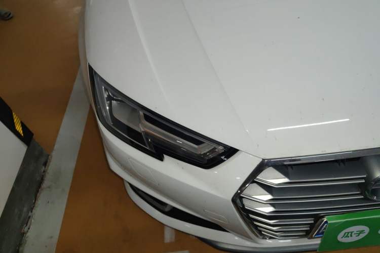 Used Audi A4L 2019 40 TFSI Fashion Version China V Right Front Headlight