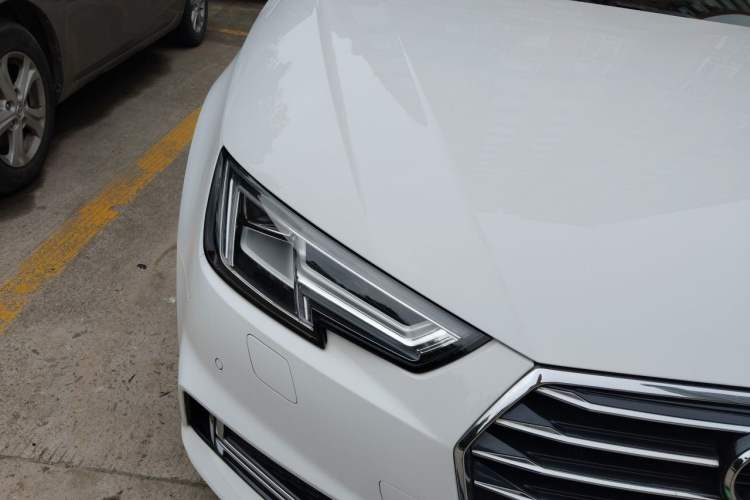 Used Audi A4L 2019 40 TFSI Ambition China VI Right Front Headlight