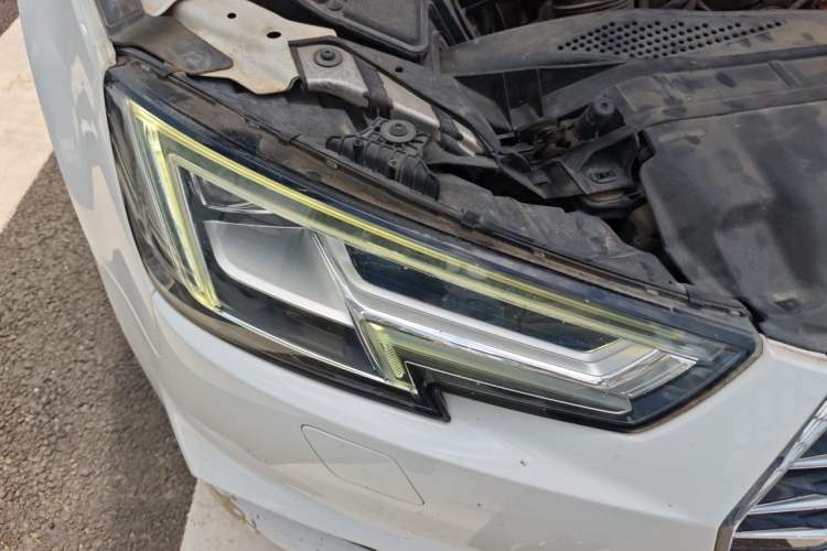 Used Audi A4L 2019 40 TFSI Ambition China VI Right Front Headlight