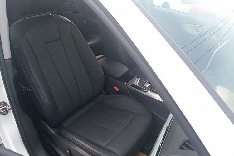Used Audi A4L 2019 40 TFSI Fashion Version China V Right Front Seat