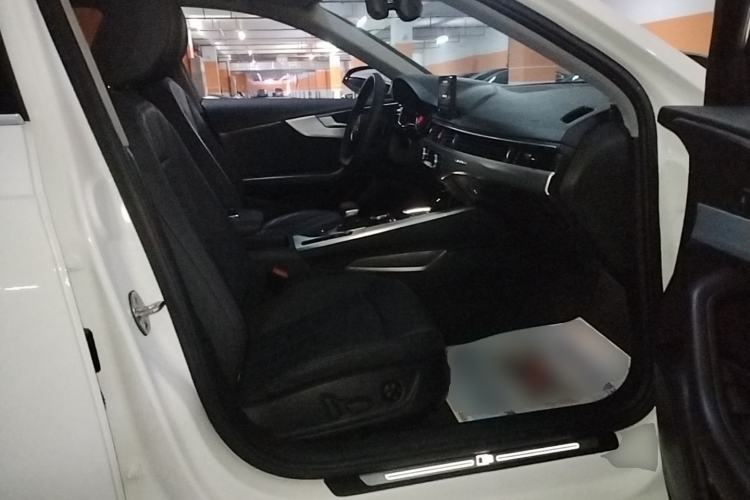 Used Audi A4L 2019 45 TFSI quattro Individual Sport Edition China VI Right Front Seat