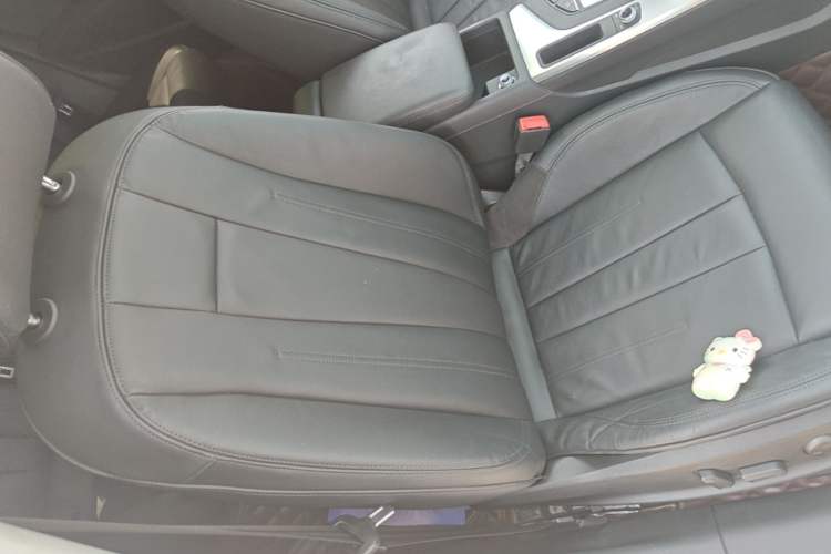 Used Audi A4L 2019 40 TFSI Fashion Version China V Right Front Seat