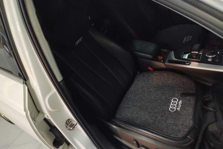 Used Audi A4L 2019 40 TFSI Fashion Version China V Right Front Seat