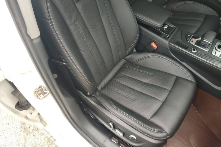 Used Audi A4L 2019 40 TFSI Ambition China VI Right Front Seat