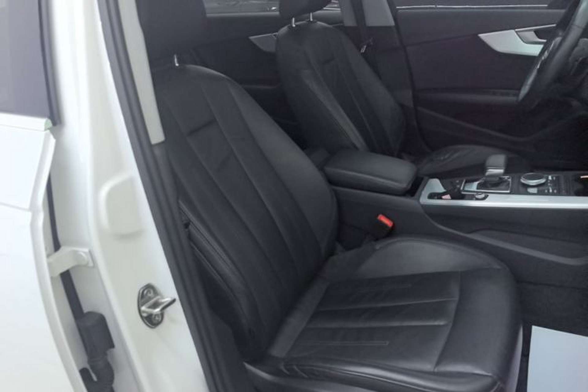 Used Audi A4L 2019 40 TFSI Fashion Edition China VI Emission Standard Right Front Seat
