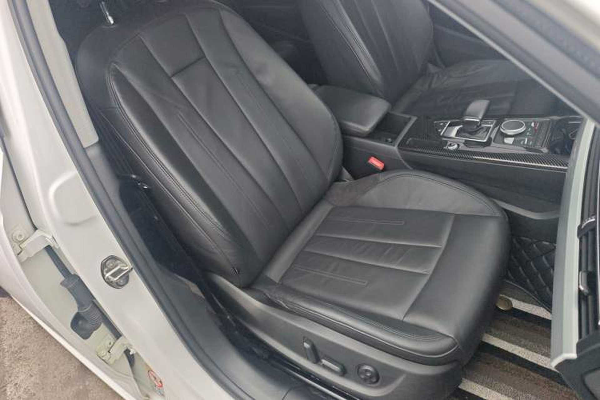 Used Audi A4L 2019 40 TFSI Fashion Edition China VI Emission Standard Right Front Seat
