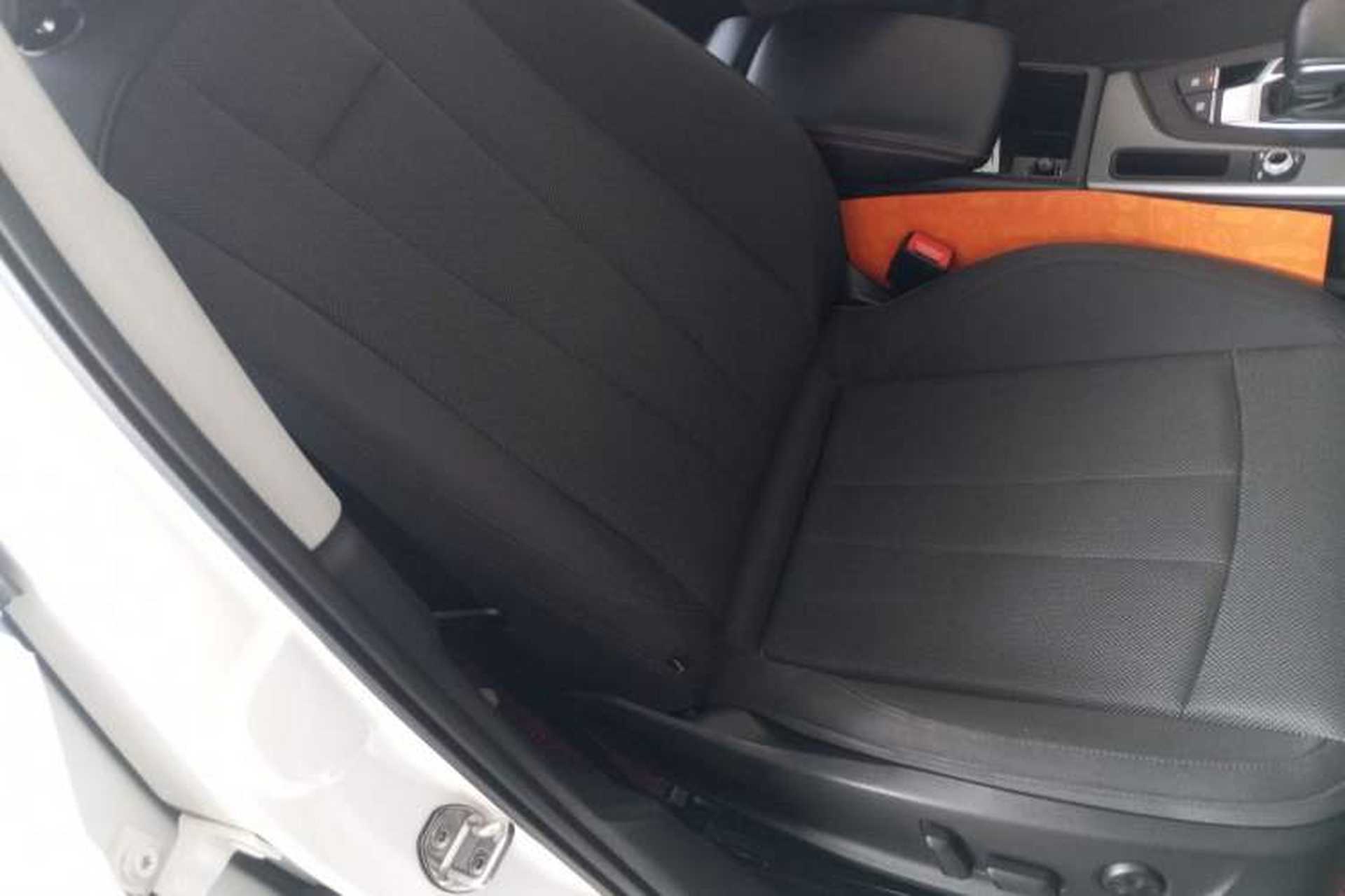 Used Audi A4L 2019 40 TFSI Ambition China VI Right Front Seat