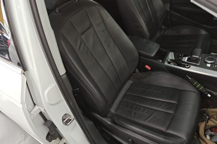 Used Audi A4L 2019 40 TFSI Fashion Version China V Right Front Seat