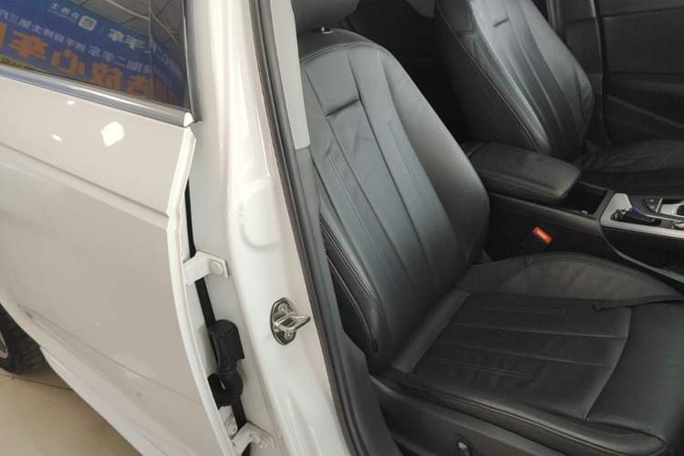 Used Audi A4L 2019 40 TFSI Fashion Version China V Right Front Seat