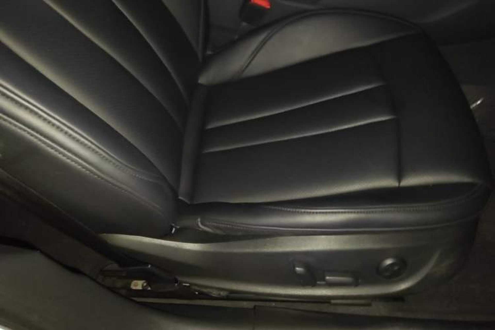 Used Audi A4L 2019 40 TFSI Ambition China VI Right Front Seat