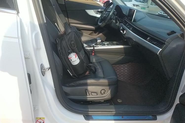 Used Audi A4L 2019 40 TFSI Fashion Version China V Right Front Seat