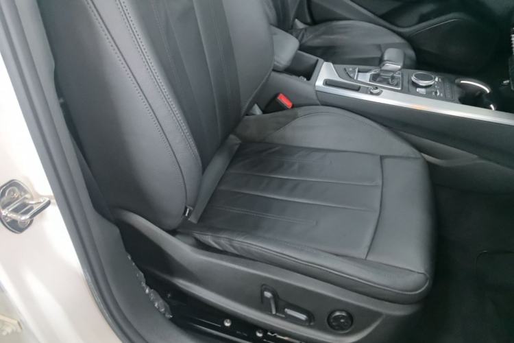 Used Audi A4L 2019 40 TFSI Fashion Version China V Right Front Seat