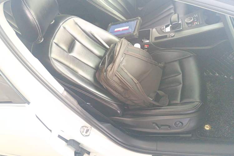 Used Audi A4L 2019 40 TFSI Ambition Version China V Right Front Seat