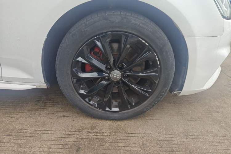Used Audi A4L 2019 40 TFSI Ambition China VI Right Front Wheel Hub