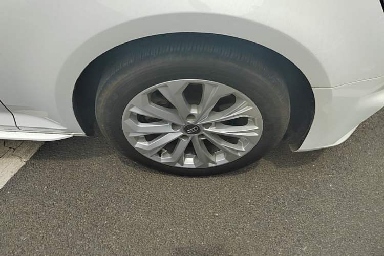 Used Audi A4L 2019 40 TFSI Ambition China VI Right Front Wheel Hub
