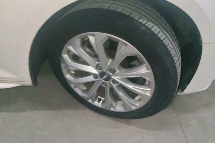Used Audi A4L 2019 40 TFSI Ambition China VI Right Front Wheel Hub
