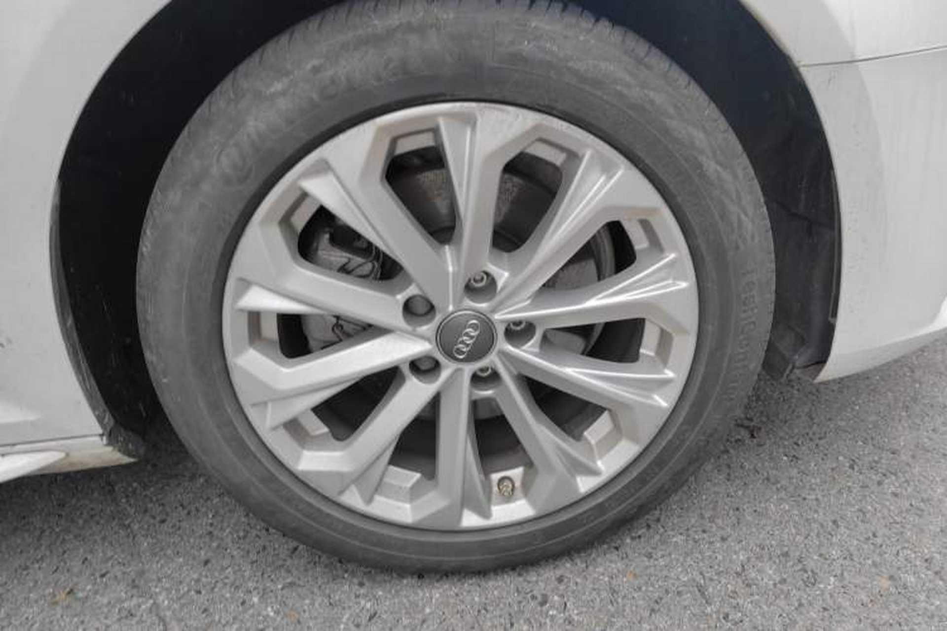 Used Audi A4L 2019 40 TFSI Ambition China VI Right Front Wheel Hub