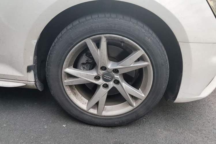 Used Audi A4L 2019 35 TFSI Ambition China V Right Front Wheel Hub
