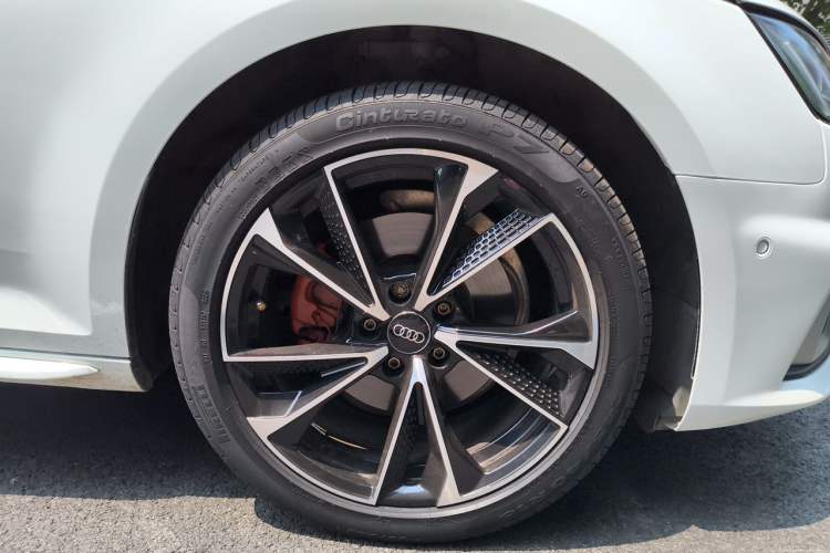 Used Audi A4L 2019 40 TFSI Fashion Edition China VI Emission Standard Right Front Wheel Hub