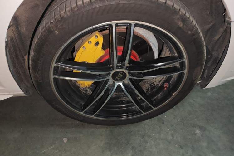 Used Audi A4L 2019 35 TFSI Ambition China V Right Front Wheel Hub