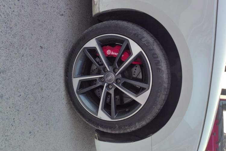 Used Audi A4L 2019 40 TFSI Ambition China VI Right Front Wheel Hub