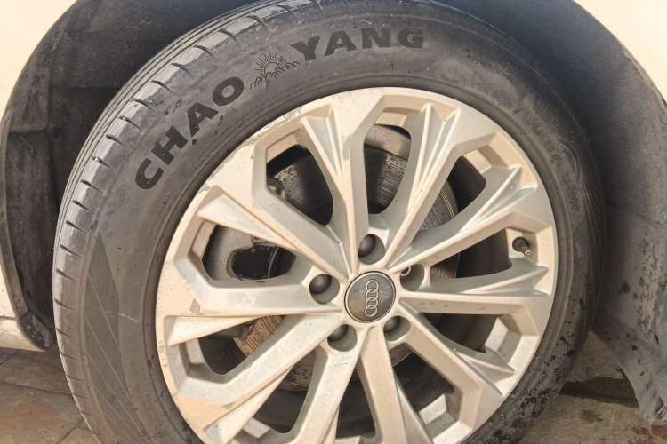 Used Audi A4L 2019 40 TFSI Ambition China VI Right Front Wheel Hub