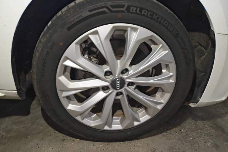 Used Audi A4L 2019 40 TFSI Ambition China VI Right Front Wheel Hub