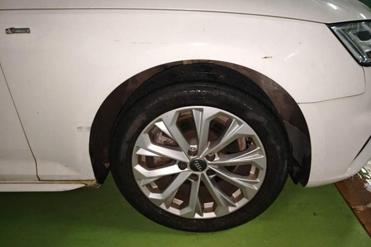 Used Audi A4L 2019 40 TFSI Ambition China VI Right Front Wheel Hub