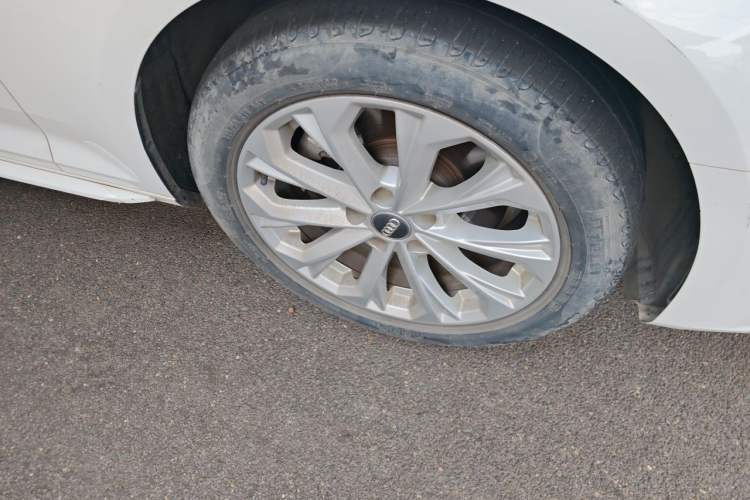 Used Audi A4L 2019 40 TFSI Ambition China VI Right Front Wheel Hub