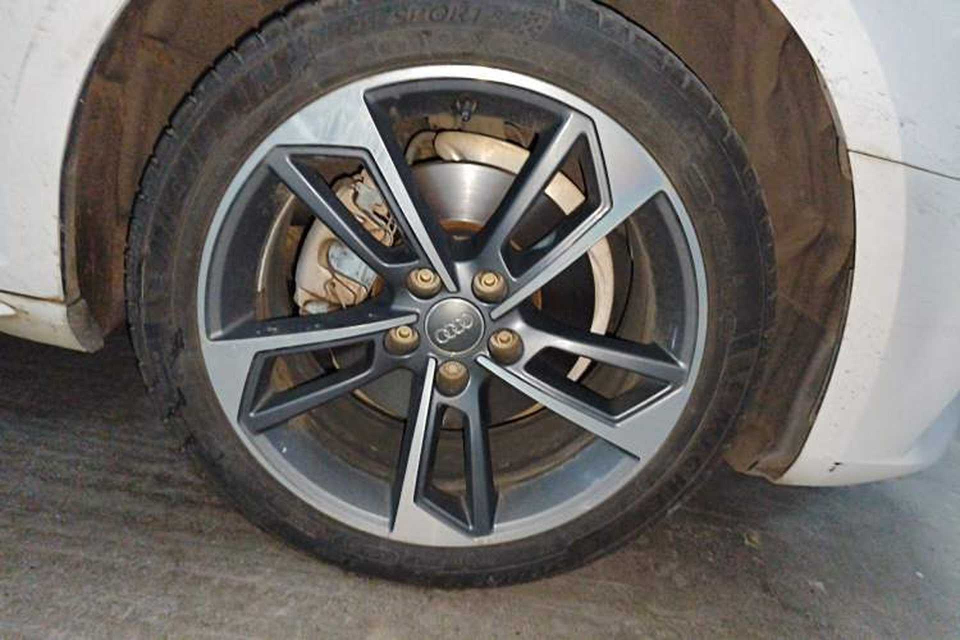 Used Audi A4L 2019 40 TFSI Ambition China VI Right Front Wheel Hub