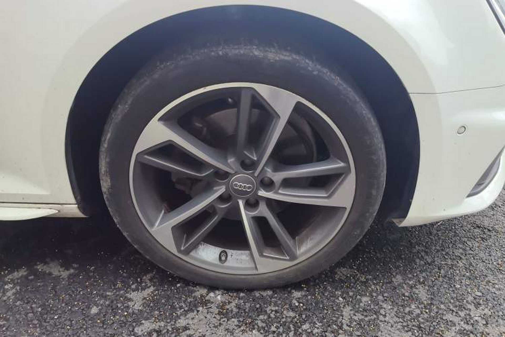 Used Audi A4L 2019 40 TFSI Sporty Version China V Right Front Wheel Hub