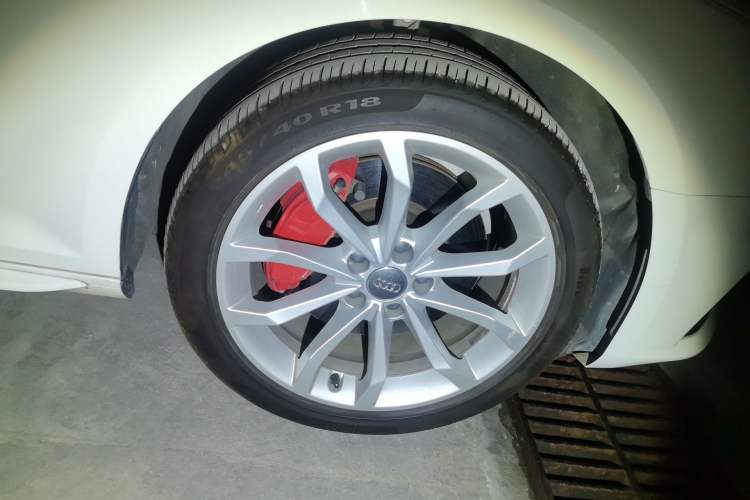 Used Audi A4L 2019 45 TFSI quattro Individual Sport Edition China VI Right Front Wheel Hub