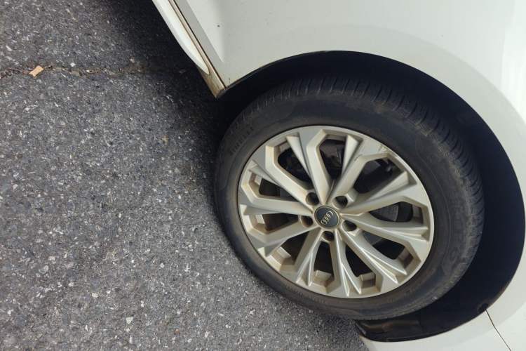 Used Audi A4L 2019 40 TFSI Ambition China VI Right Front Wheel Hub