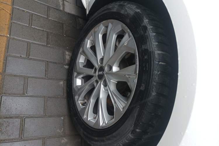 Used Audi A4L 2019 40 TFSI Ambition China VI Right Front Wheel Hub