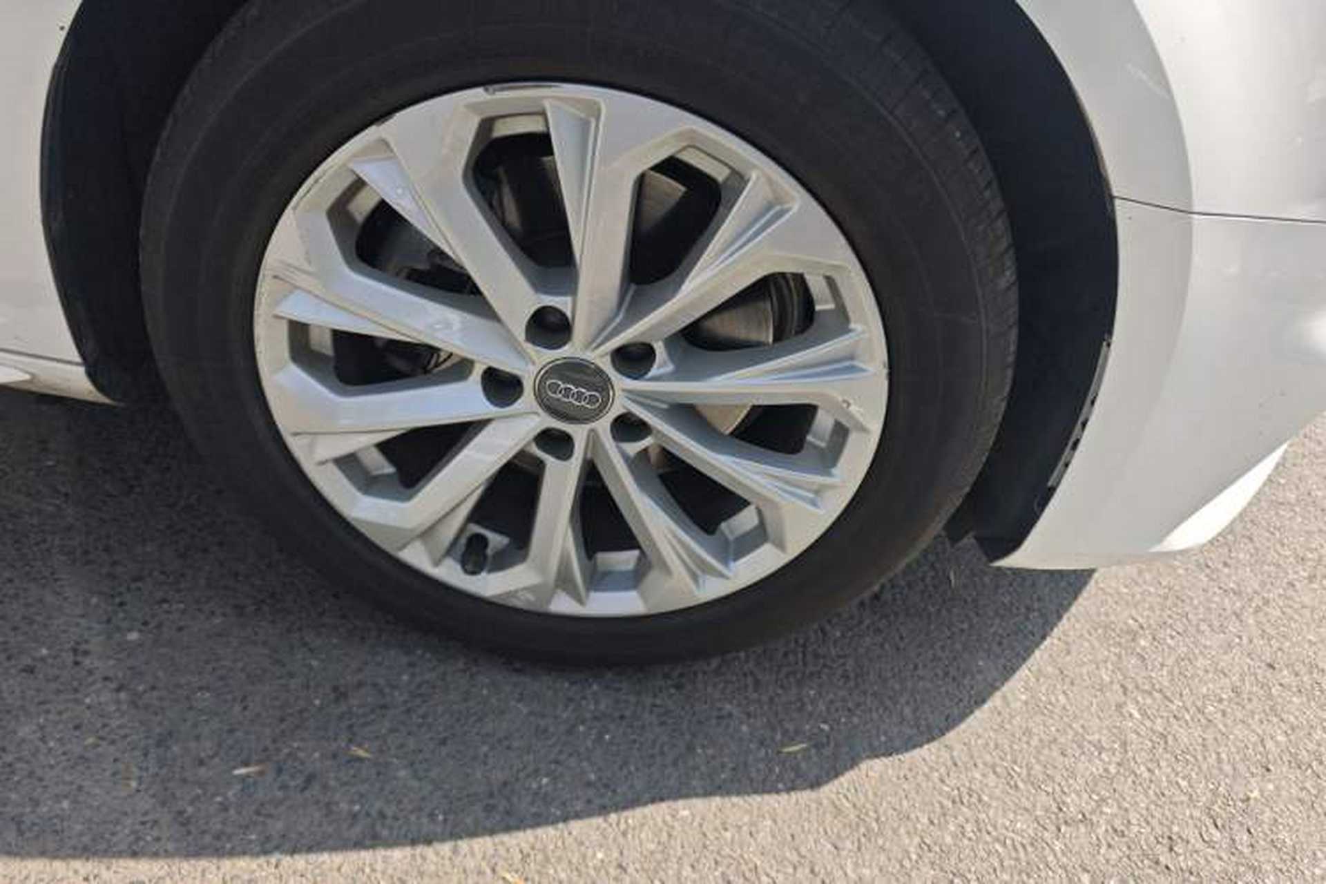 Used Audi A4L 2019 40 TFSI Ambition China VI Right Front Wheel Hub