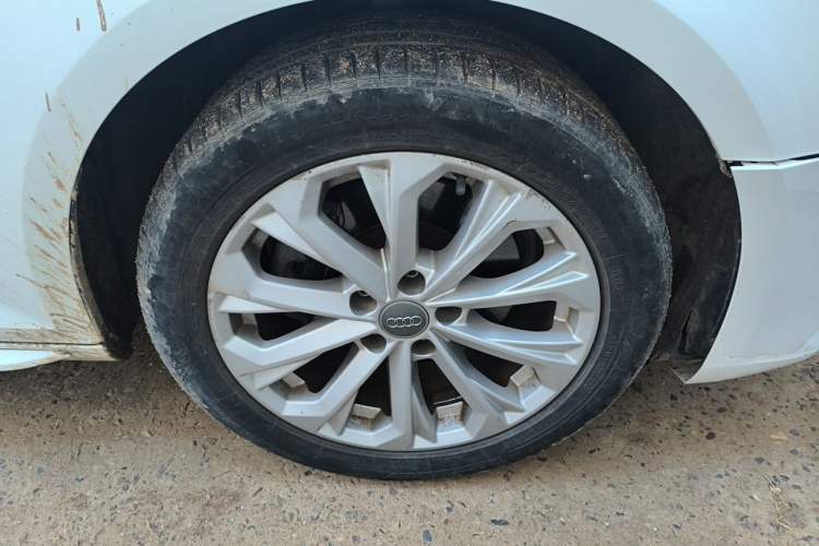 Used Audi A4L 2019 40 TFSI Ambition China VI Right Front Wheel Hub