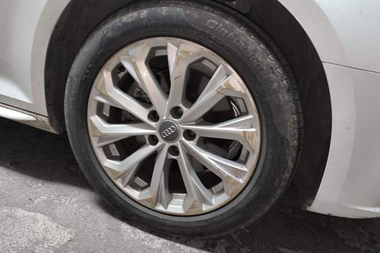 Used Audi A4L 2019 40 TFSI Ambition China VI Right Front Wheel Hub