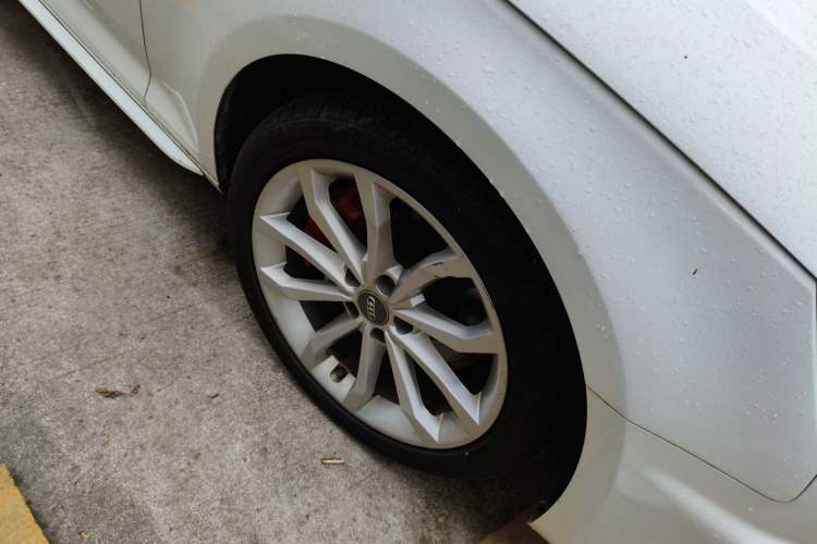 Used Audi A4L 2019 45 TFSI quattro Individual Sport Edition China VI Right Front Wheel Hub