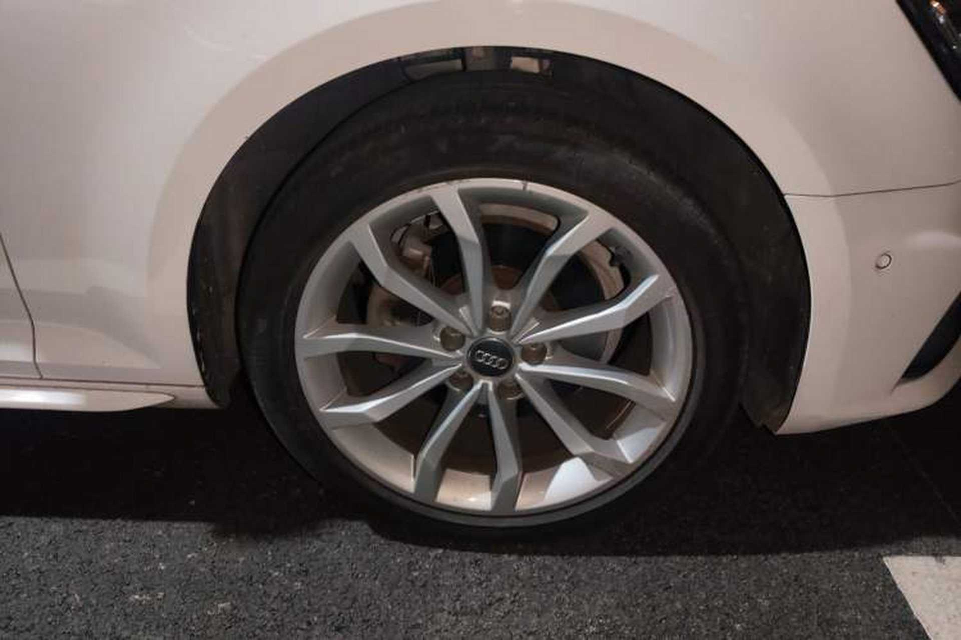 Used Audi A4L 2019 40 TFSI Fashion Edition China VI Emission Standard Right Front Wheel Hub