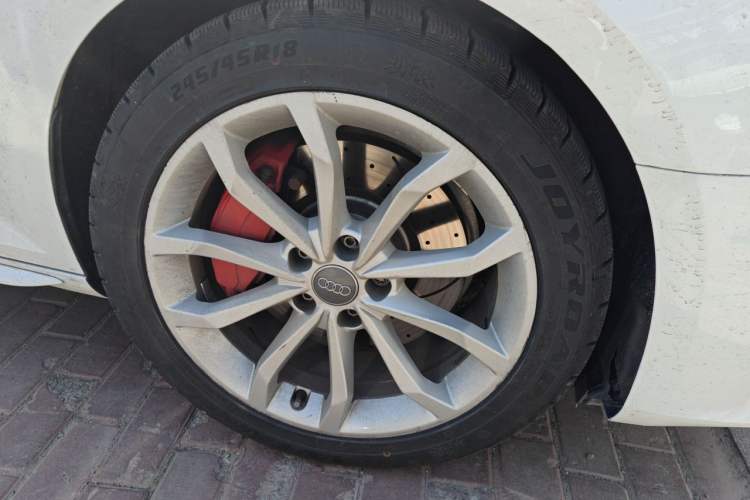 Used Audi A4L 2019 45 TFSI quattro Individual Sport Edition China V Right Front Wheel Hub