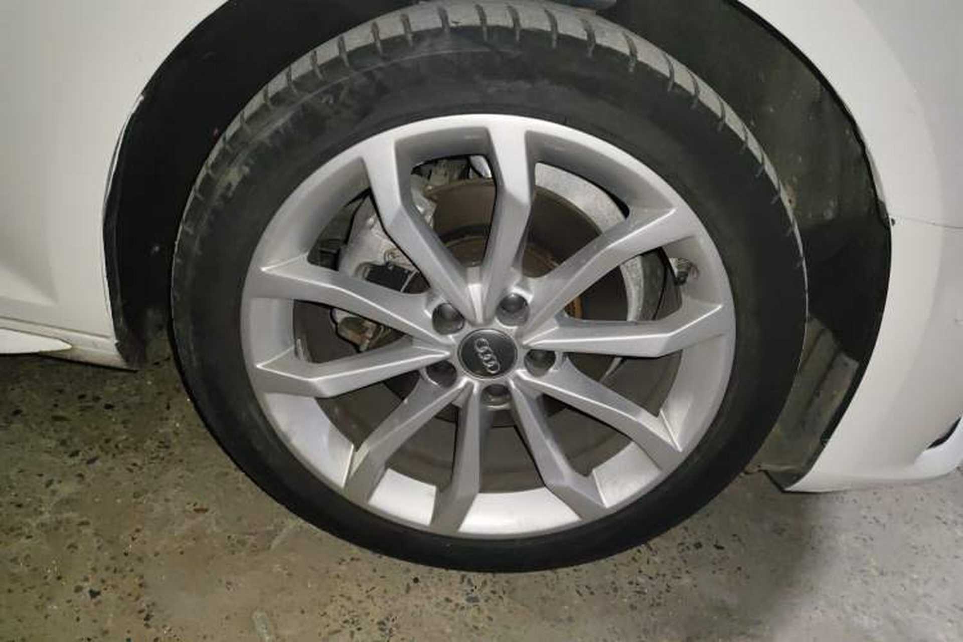 Used Audi A4L 2019 40 TFSI Fashion Edition China VI Emission Standard Right Front Wheel Hub