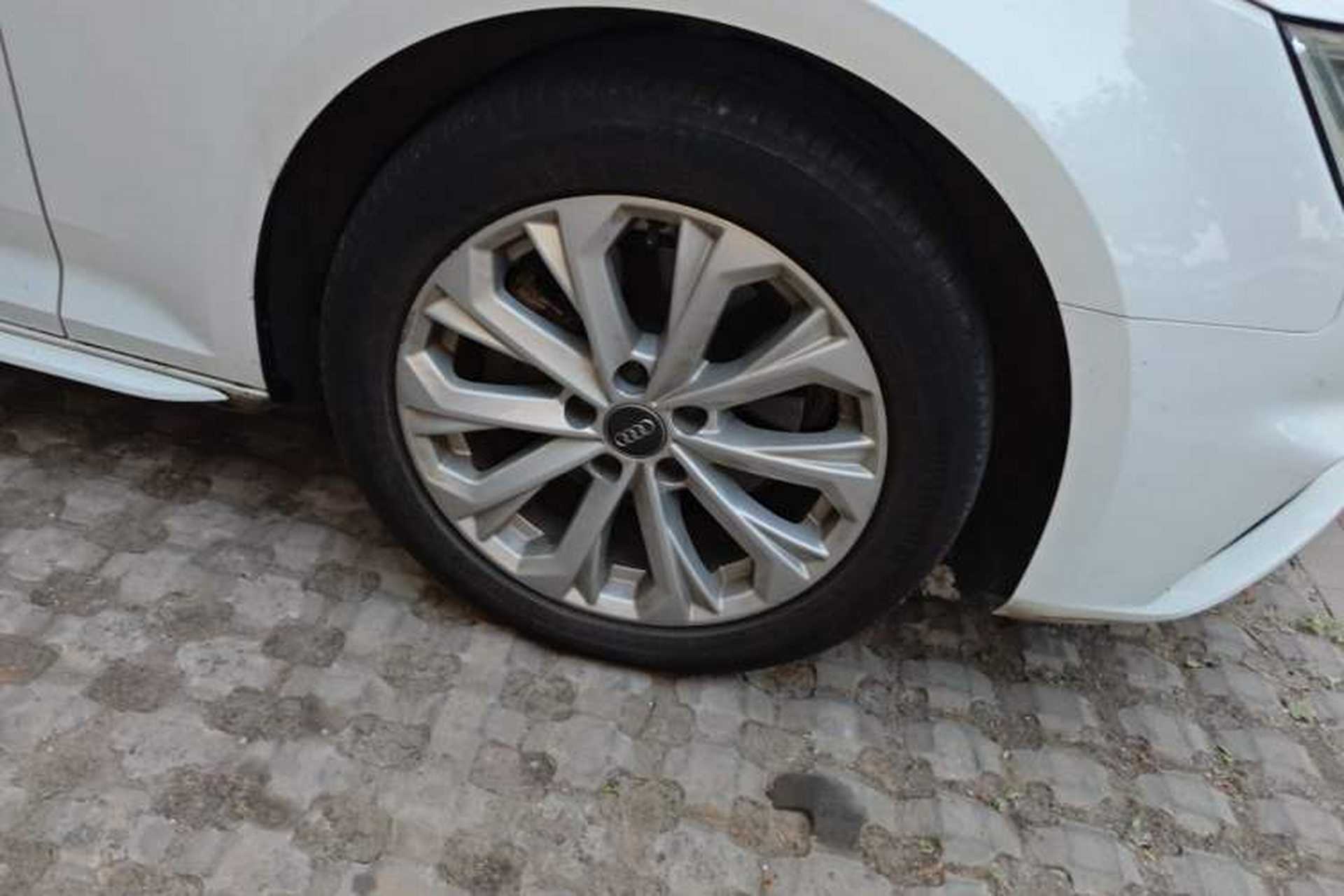 Used Audi A4L 2019 40 TFSI Ambition China VI Right Front Wheel Hub