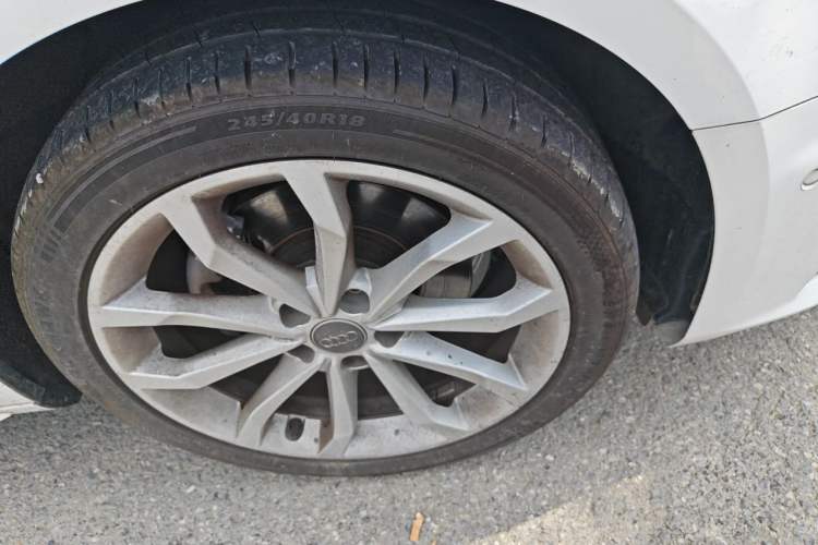 Used Audi A4L 2019 40 TFSI Fashion Edition China VI Emission Standard Right Front Wheel Hub