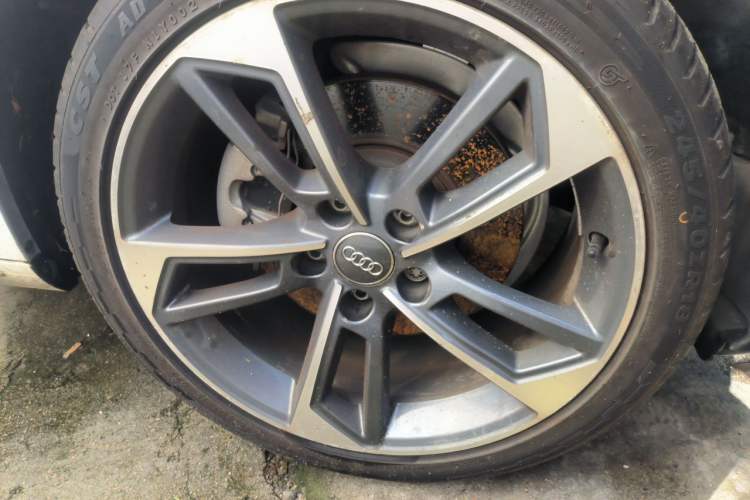 Used Audi A4L 2019 40 TFSI Ambition China VI Right Front Wheel Hub