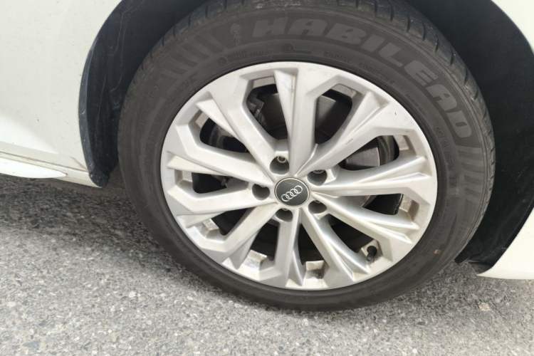 Used Audi A4L 2019 40 TFSI Ambition China VI Right Front Wheel Hub