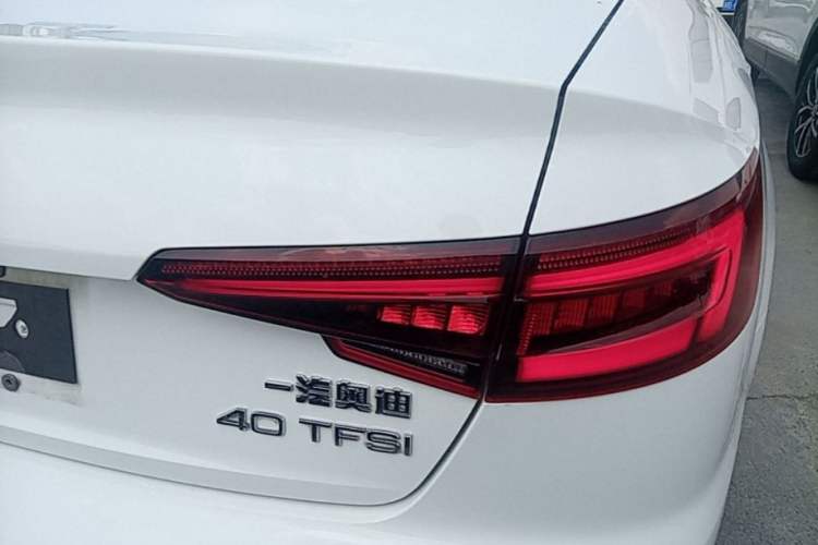 Used Audi A4L 2019 40 TFSI Fashion Version China V Right Rear Taillight