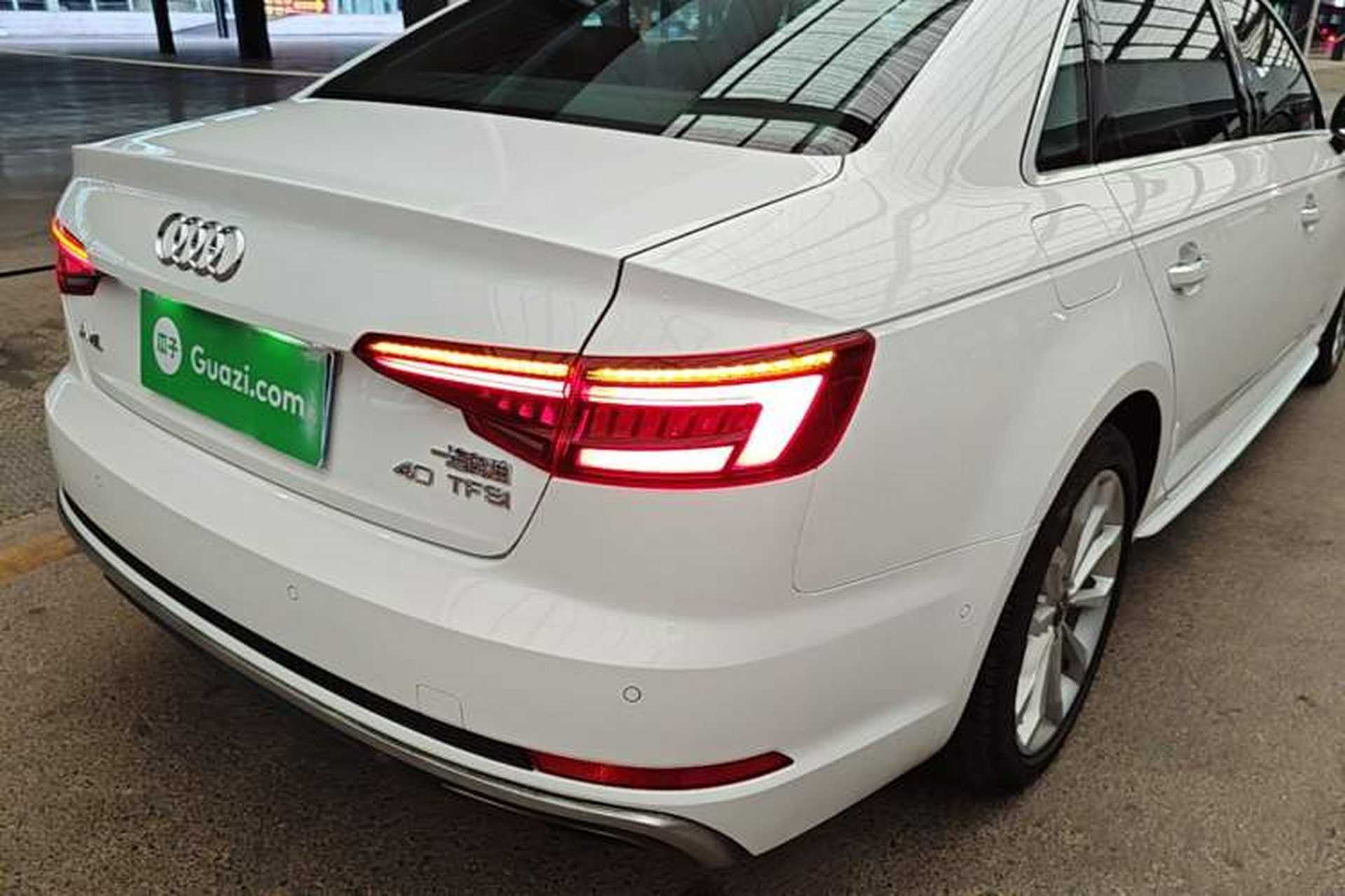 Used Audi A4L 2019 40 TFSI Fashion Version China V Right Rear Taillight