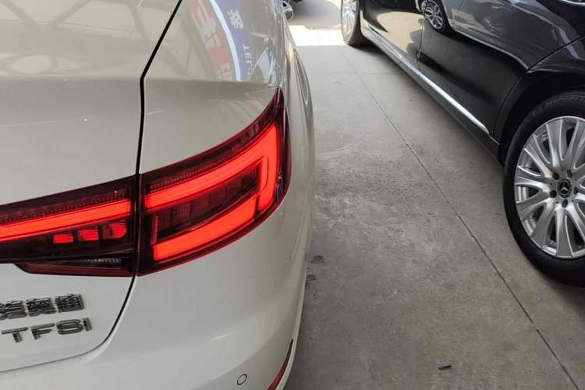 Used Audi A4L 2019 40 TFSI Fashion Edition China VI Emission Standard Right Rear Taillight