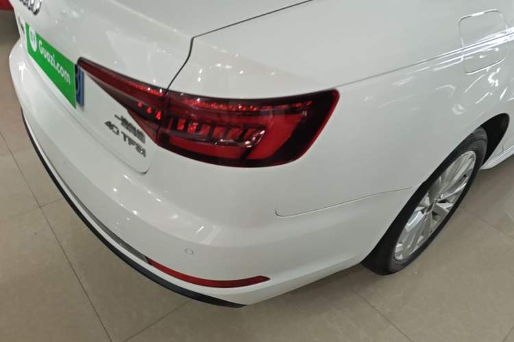 Used Audi A4L 2019 40 TFSI Ambition China VI Right Rear Taillight
