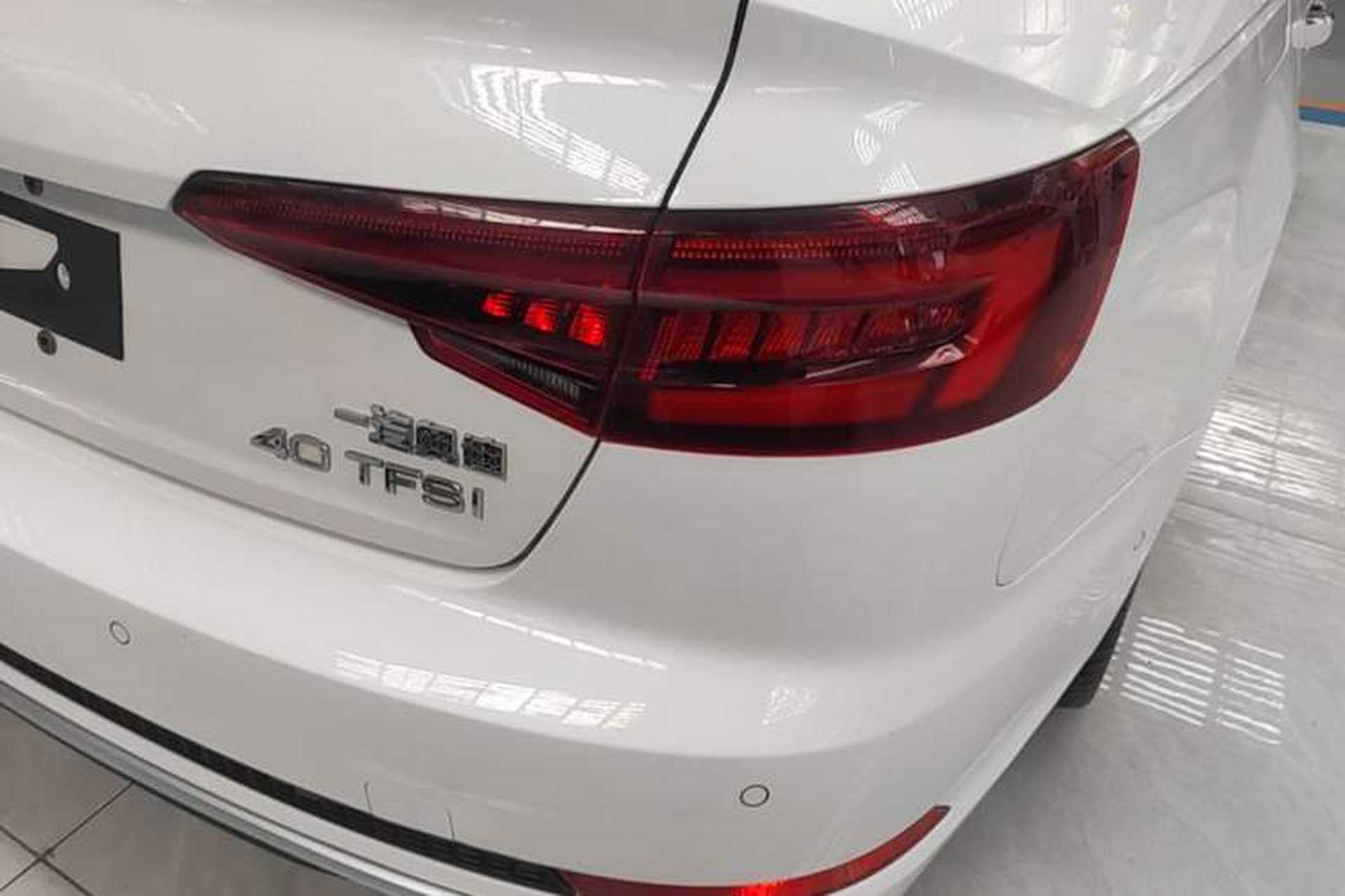 Used Audi A4L 2019 40 TFSI Fashion Edition China VI Emission Standard Right Rear Taillight
